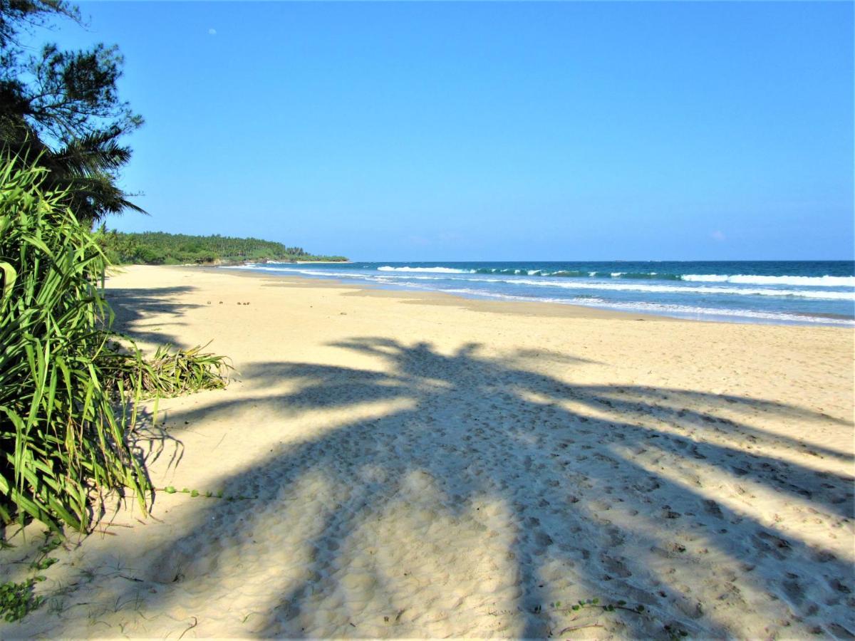 Isana Beach House Tangalle Bagian luar foto