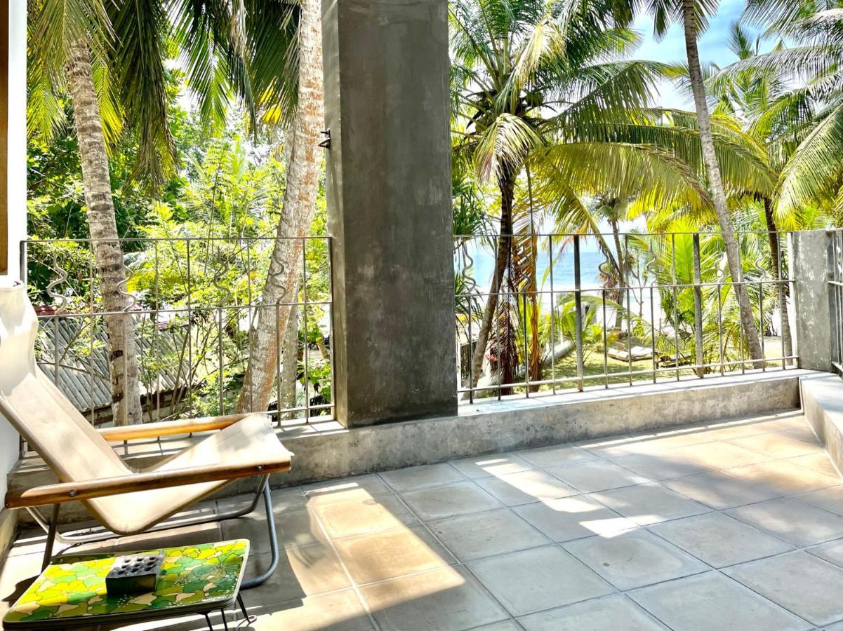 Isana Beach House Tangalle Bagian luar foto