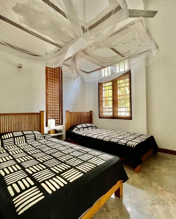 Isana Beach House Tangalle Bagian luar foto