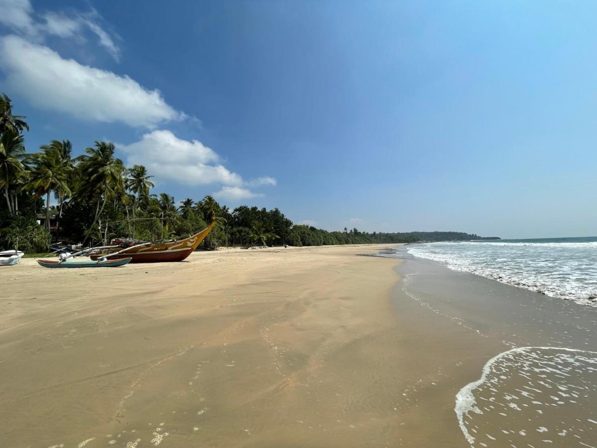 Isana Beach House Tangalle Bagian luar foto