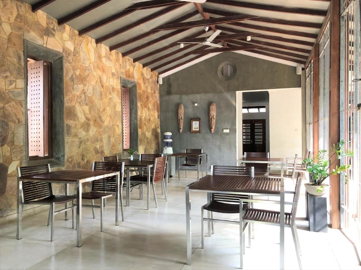 Isana Beach House Tangalle Bagian luar foto