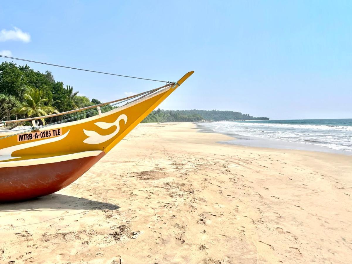 Isana Beach House Tangalle Bagian luar foto