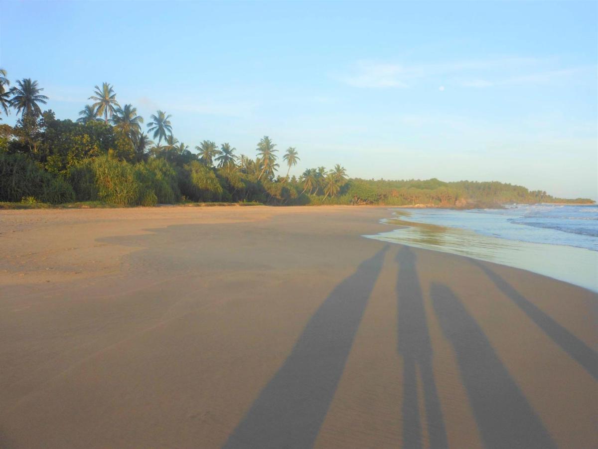 Isana Beach House Tangalle Bagian luar foto